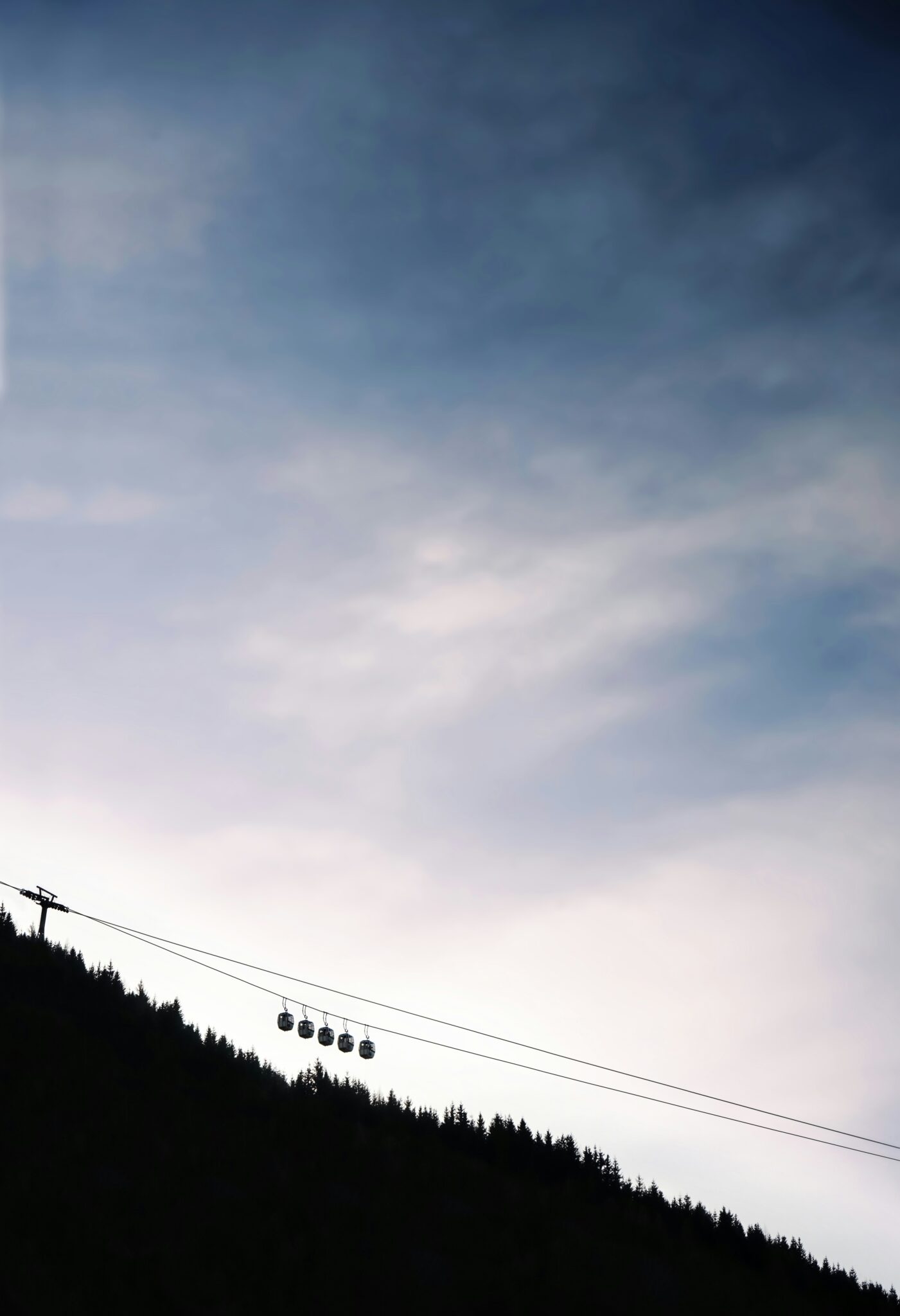 henrik-l-4hCULD2b4uA-unsplash